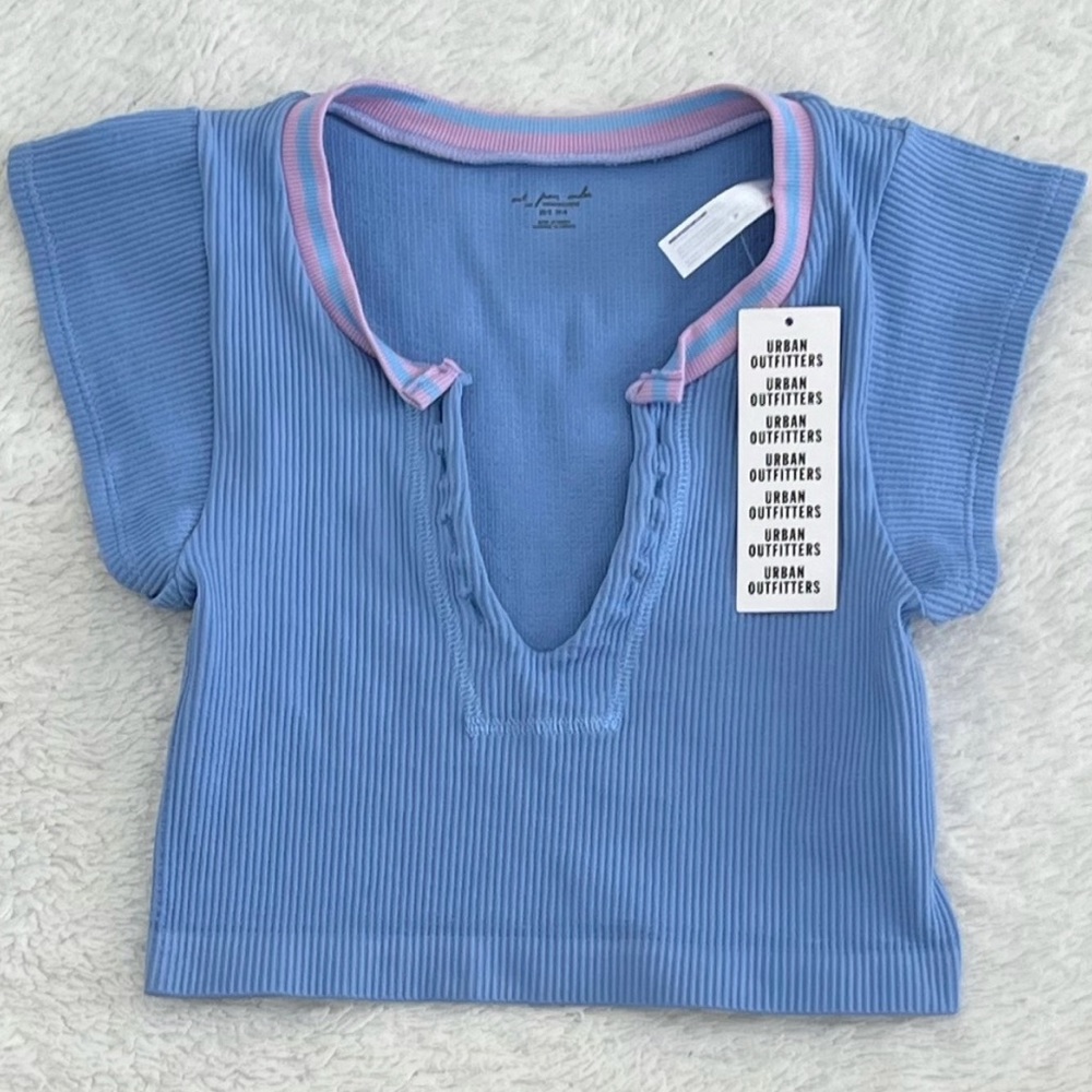 *bnwt* urban outfitters blue go for gold top size xs/s